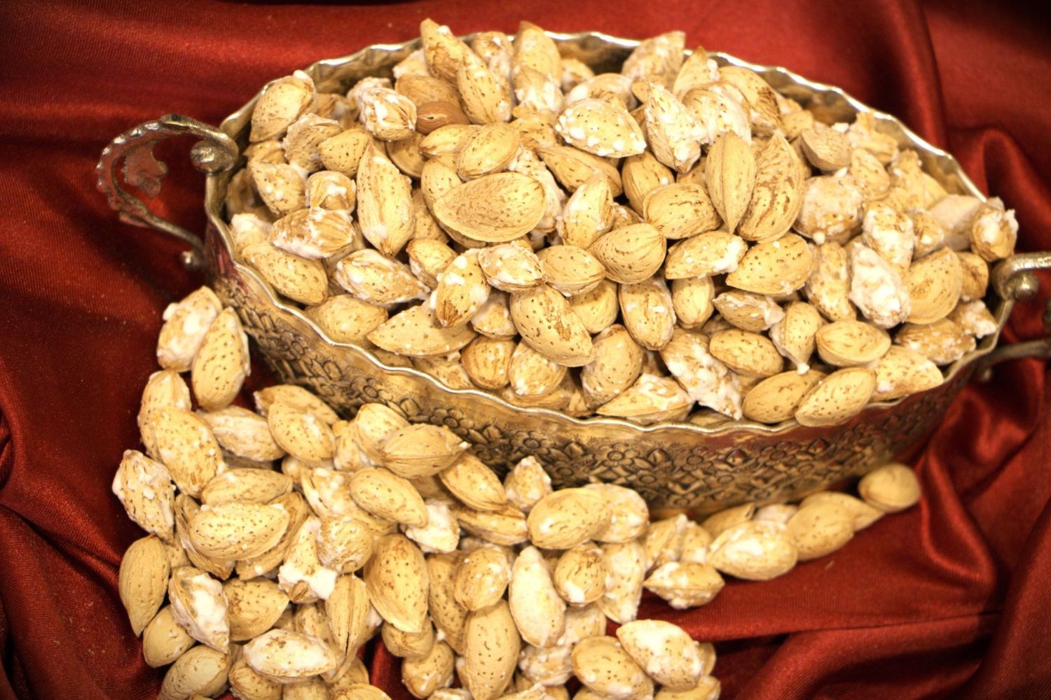 بادام محب اصفهان شور