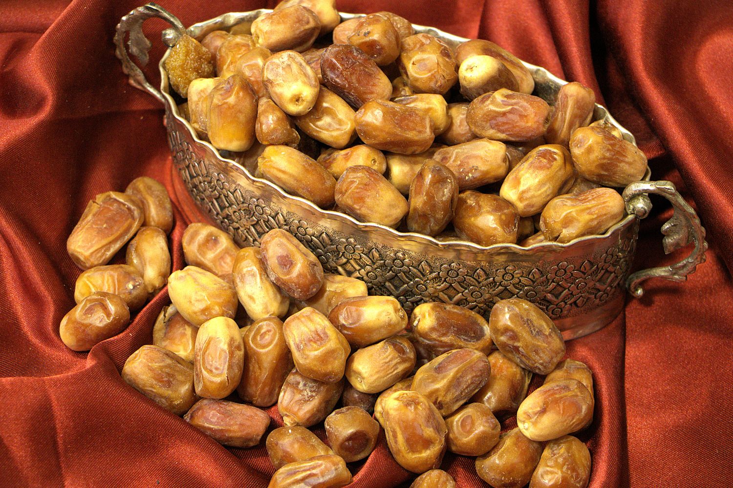 خرما زاهدی
